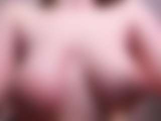 Lia's Live Sex Cam Show
