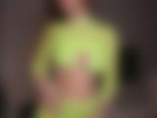 Spettacolo in cam dal vivo con Lia - Amateur Big Tits su Camsoda