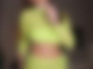 Live cam show with Lia - Amateur Big Tits on Camsoda