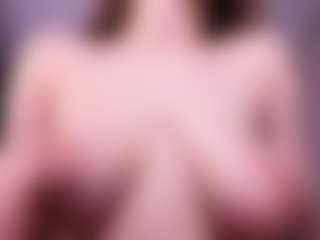 Live cam show with Lia - Anal Brown Hair on Camsoda