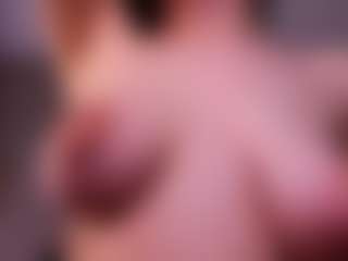 Live cam show with Lia - New Shaved Pussy on Camsoda