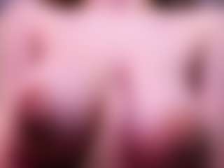 Live cam show with Lia - Spank Latina on SquirtSoMuch