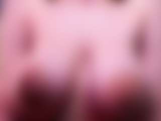 Live cam show with Lia - Spank Big Tits on SquirtSoMuch