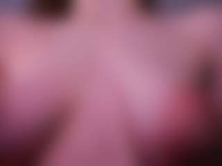 Live cam show with Lia - Striptease on Porn Luv