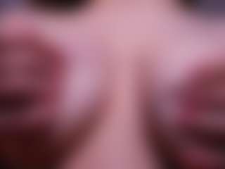 Lia's Live Sex Cam Show