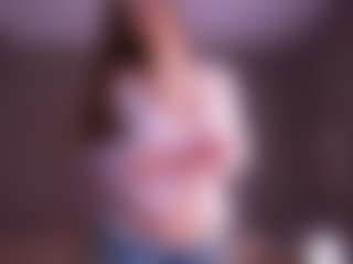 Live cam show with Lia - Dildo Brown Hair on Camsoda