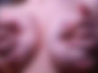 Lia's Live Sex Cam Show