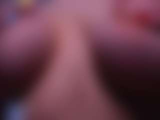 Live cam show with Lia - Handjob on StripNow