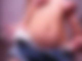 Live cam show with Lia - Handjob on Dolls Live