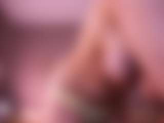Live cam show with Lia - Skinny on Camsoda