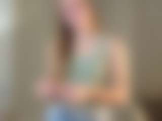 Live cam show with Amelia - Flashing on Instabang