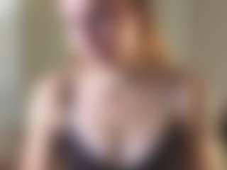 Live cam show with Amelia - Athletic Cum on chickslive.net