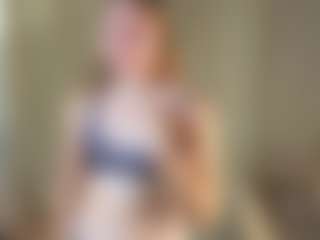 Live cam show with Amelia - Flashing on Camsoda