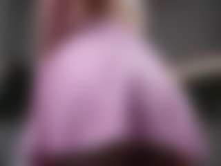 Live cam show with kate - Flashing on AdultVida.com
