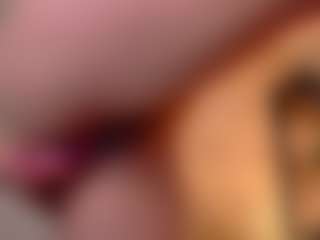 Live cam show with Miss-Siennaa - Wet on Camsoda