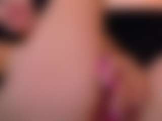 Live cam show with Miss-Siennaa - Wet on LiveSexCams6