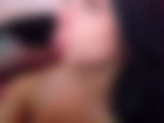 Live cam show with Miss-Siennaa - Facial Piercings on SquirtSoMuch
