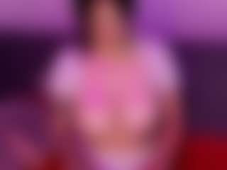 NAOMY MILF webcam performer live streaming