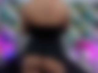 Live cam show with RainbowFox1 - Shaved Pussy on CamwithHer