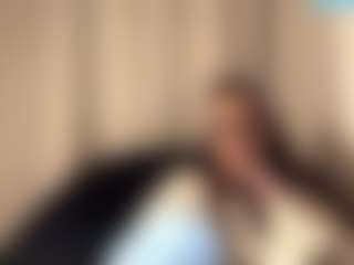 Live cam show with ShanonQasba - Bedroom Teen (18+) on Camsoda