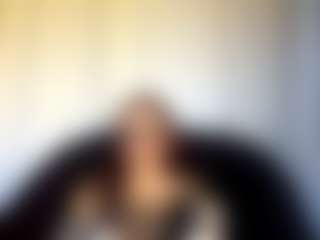 ShanonQasba MILF webcam performer live streaming