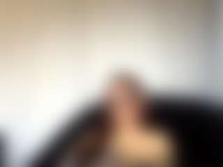 ShanonQasba's Live Sex Cam Show