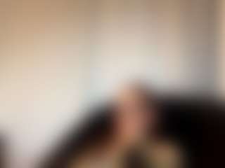 Live cam show with ShanonQasba - Brown Hair on Milfs Live