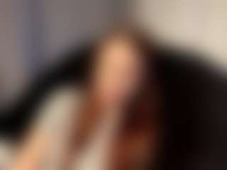 Live cam show with ShanonQasba - College MILF on StripNow