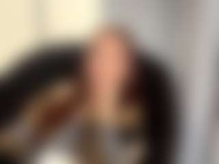 Live cam show with ShanonQasba - Public MILF on Camiplay Live