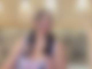 Live cam show with Valery-Cold - New MILF on chickslive.net