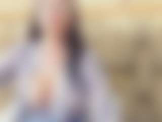Live cam show with Valery-Cold - New MILF on AdultVida.com