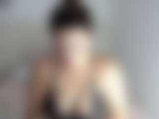 Live cam show with Kate-stewar - Middle Aged on Mixed Magazine Live