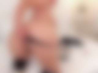 theylor-16's Live Sex Cam Show