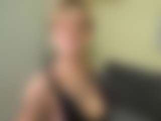Trixie-June's Live Sex Cam Show
