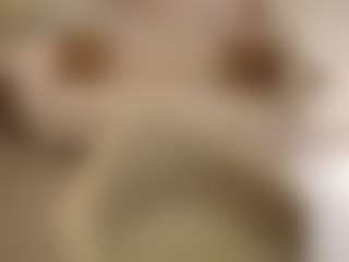 Live cam show with Trixie-June - Brown Eyes Curvy on sexylivex.com