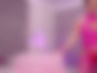 Live cam show with TianaPosh - New Squirt on friskycurves.com