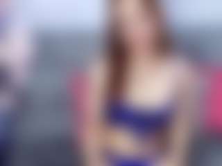 Live cam show with Cailyn-frox - Drinking on Livezox