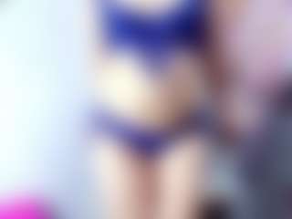 Live cam show with Cailyn-frox - New Brown Eyes on SmokeAndPoke