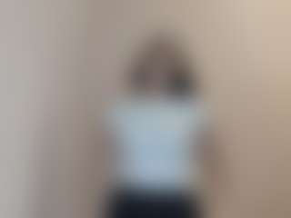Live cam show with Laura - BBW Young Adult on boobsie.com