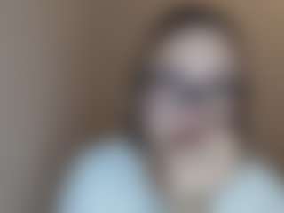 Live cam show with Laura - New Brown Eyes on parknlotfishbdy