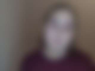 Live cam show with Laura - Strip Brown Hair on googirlz
