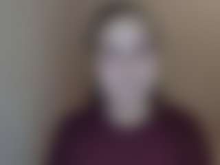 Live cam show with Laura - Oil on x69.live