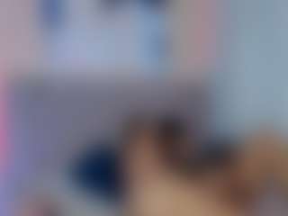 Live cam show with Kassiekitty - New Brown Eyes on Camsoda