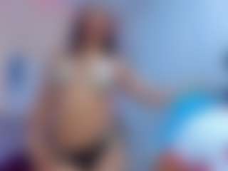 Live cam show with Kassiekitty - Young Adult on SpunkLive