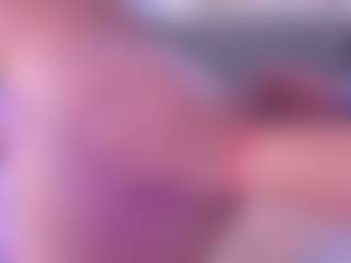 Live cam show with Kassiekitty - New Brown Eyes on boobsie.com