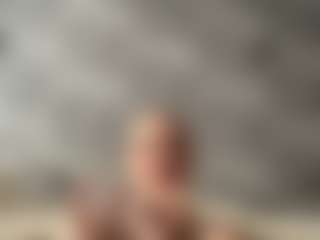 Show en direct avec KenaDilsaver - Hairy Pussy Latina sur Camsoda