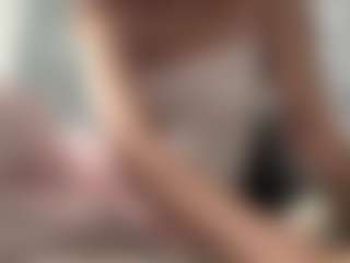 Live cam show with KenaDilsaver - Hairy Pussy on milfzrlive.com