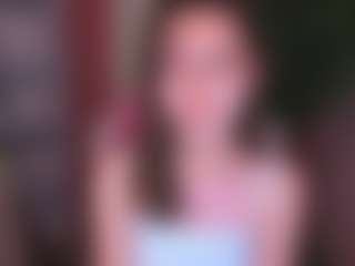 Live cam show with LunaRa1n - Petite on Stripli.com