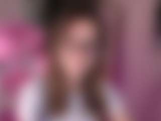 Live cam show with LunaRa1n - Skinny Teen (18+) on Camming Site