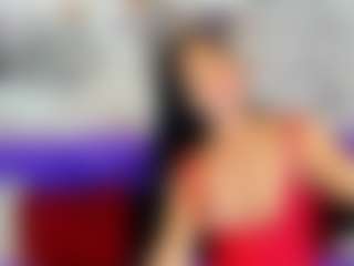 Spettacolo in cam dal vivo con OliMills - Striptease su Camsoda